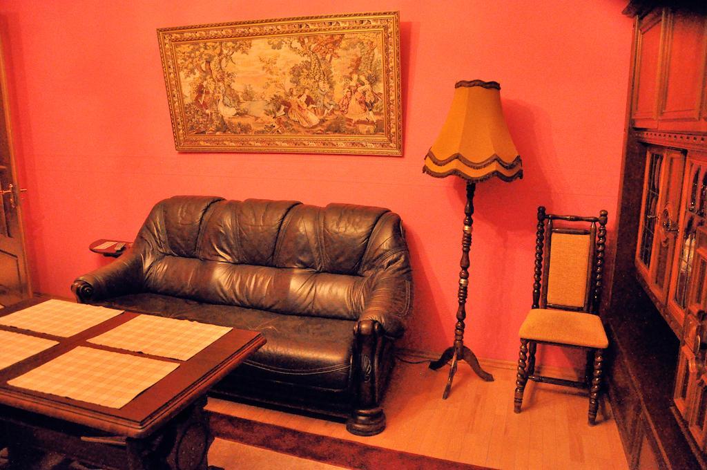 Knaus Apartments Chernivtsi Room photo
