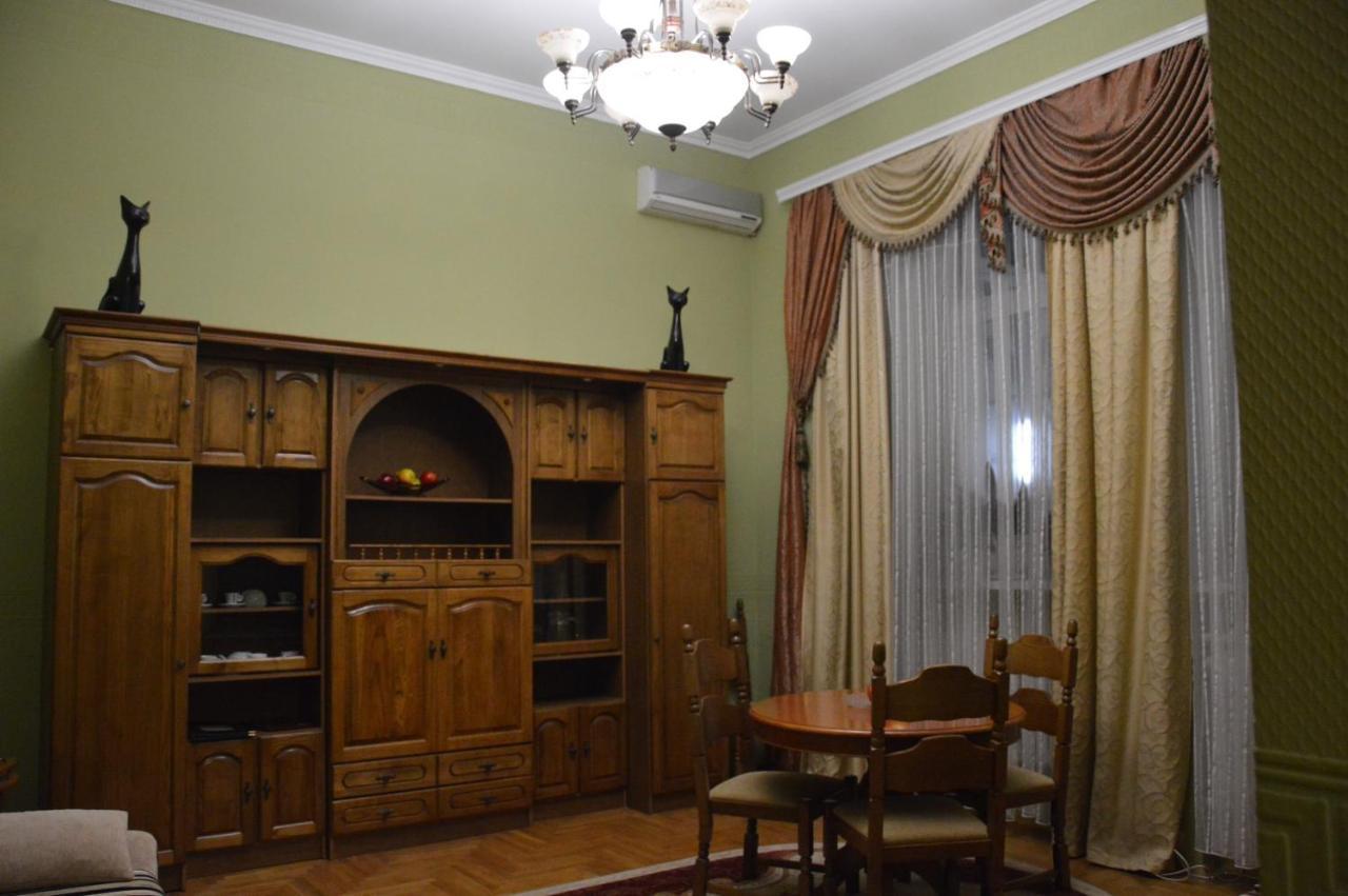 Knaus Apartments Chernivtsi Exterior photo